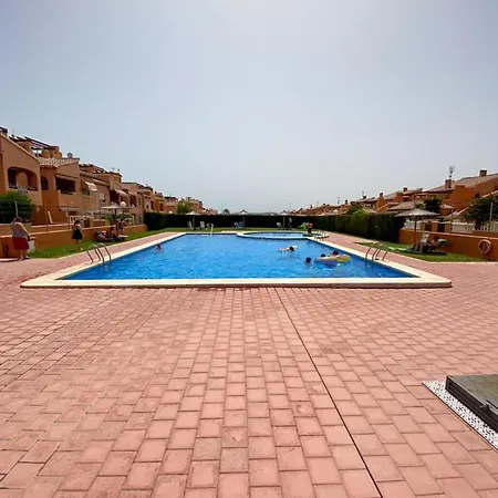Piso De La Playa Τορεβιέχα